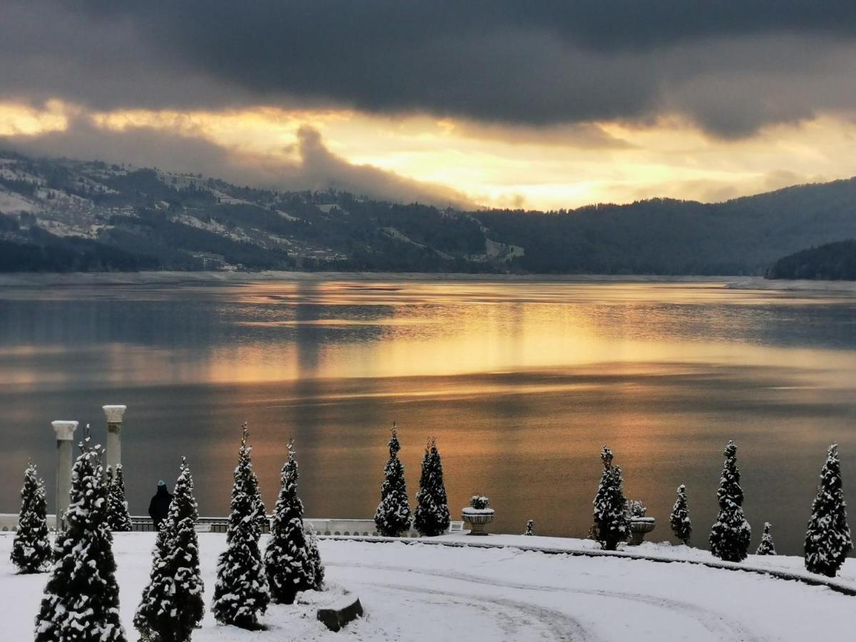 Gradinile Romane Otel Chiriteni Dış mekan fotoğraf